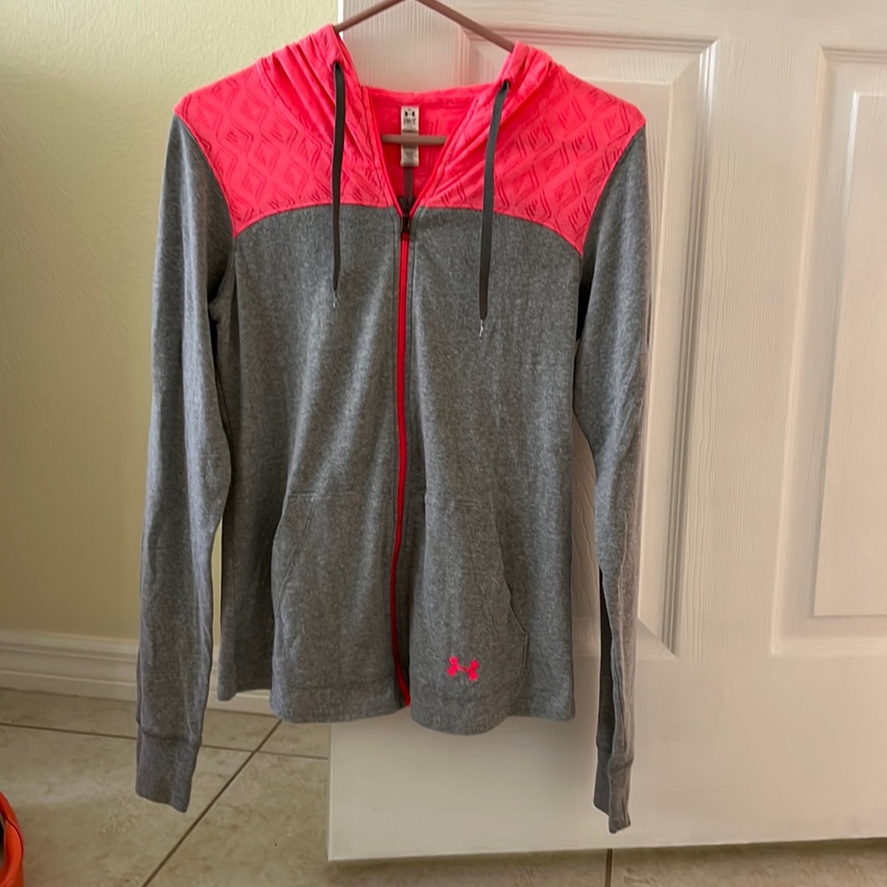 Under Armour tow toned light weight sweatshirt